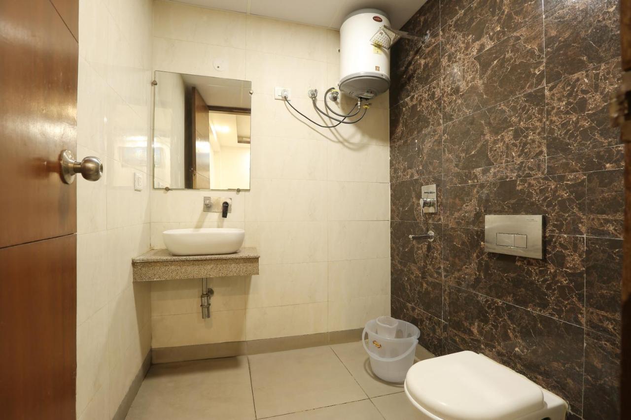 Hotel Qualia Suites At Delhi Airport New Delhi Buitenkant foto