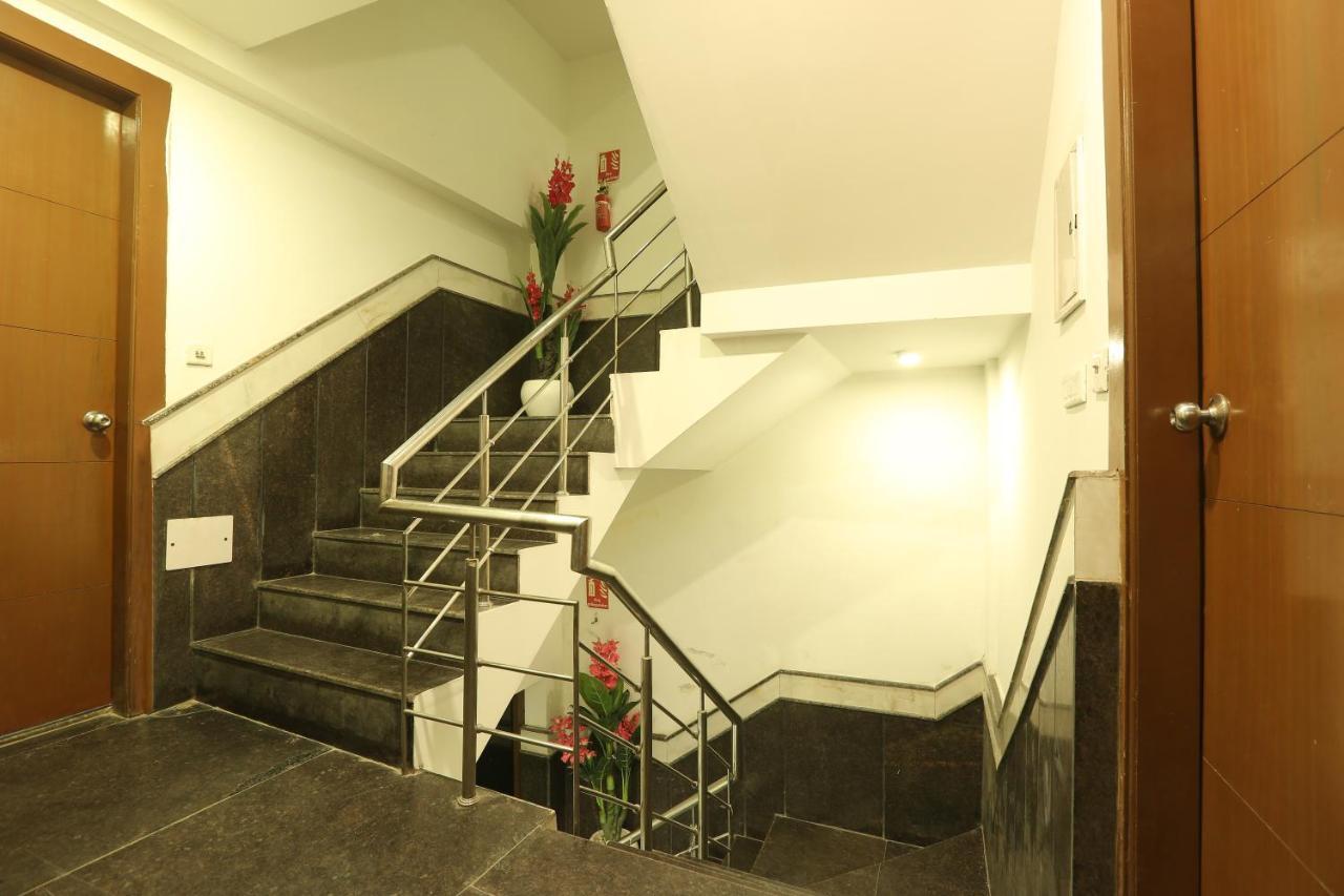 Hotel Qualia Suites At Delhi Airport New Delhi Buitenkant foto