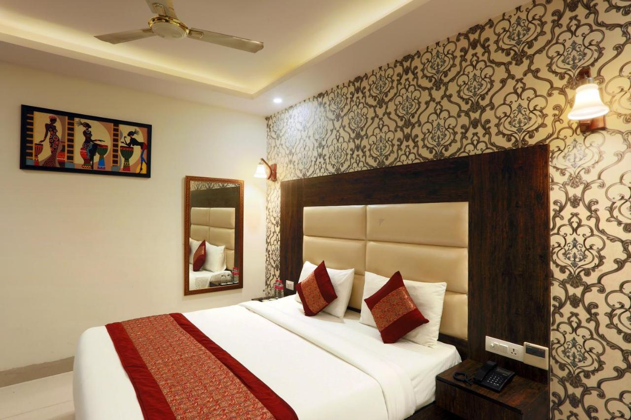 Hotel Qualia Suites At Delhi Airport New Delhi Buitenkant foto