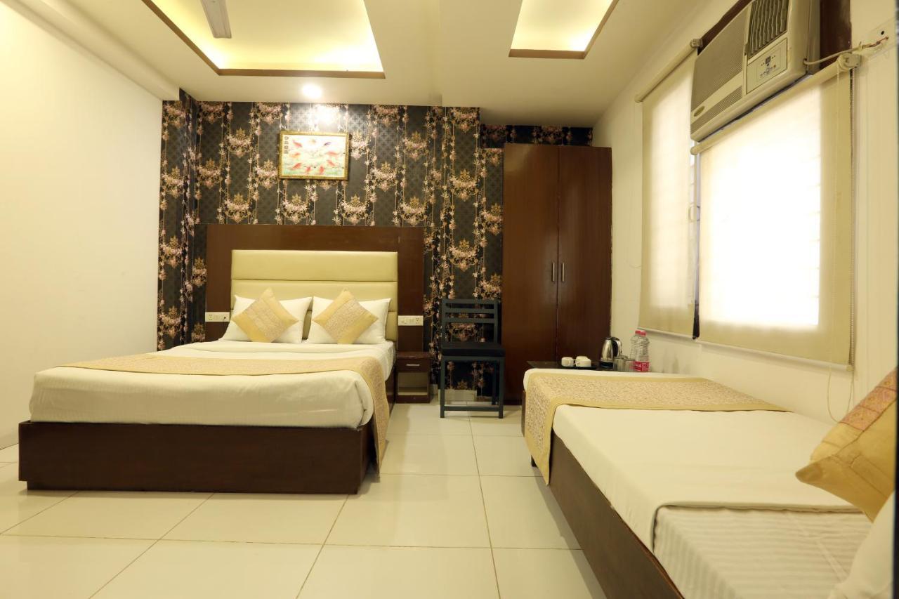 Hotel Qualia Suites At Delhi Airport New Delhi Buitenkant foto