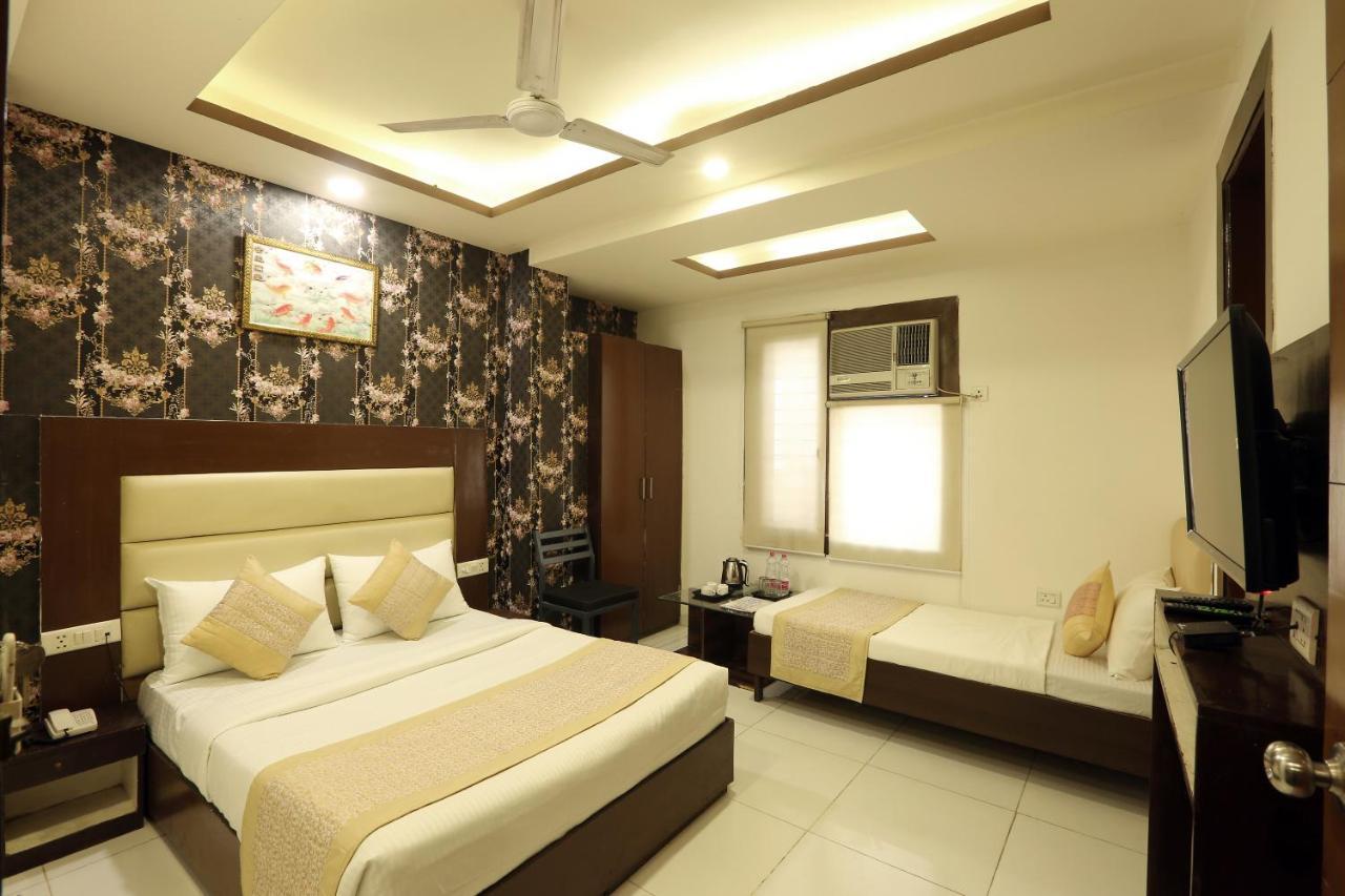 Hotel Qualia Suites At Delhi Airport New Delhi Buitenkant foto